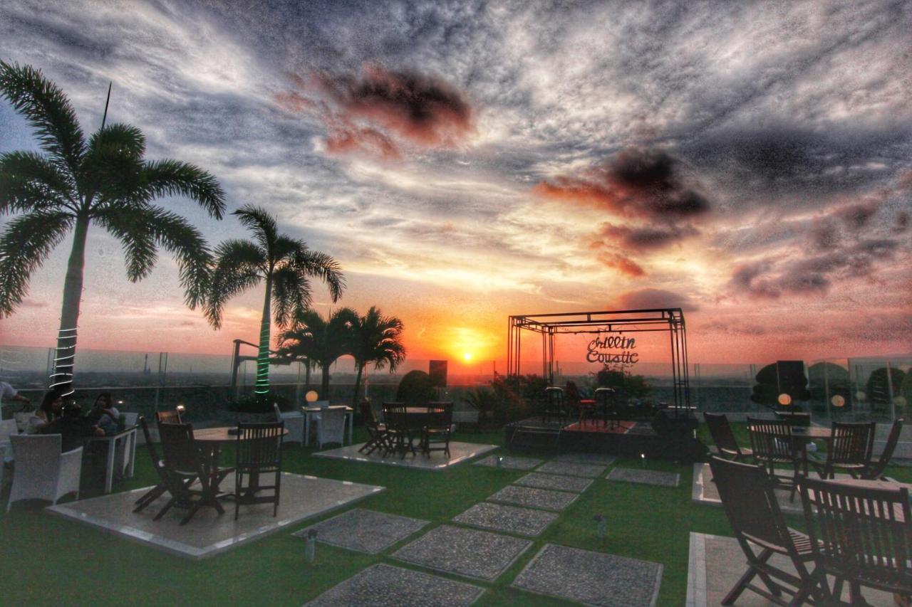 Golden Palace Hotel Lombok Mataram Exterior foto